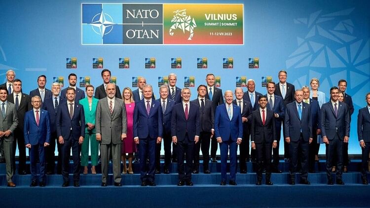 NATO: नाटो सदस्यता के लिए यूक्रेन की दावेदारी पर मतभेद, स्टोलटेनबर्ग ने कहा, रूसी हमलों के खिलाफ और देंगे मदद