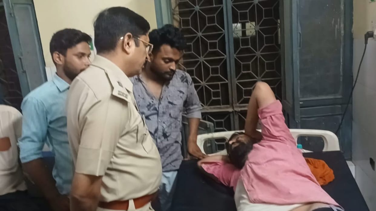 Attack on a Bahrang dal activist in nanpara in bahraich.