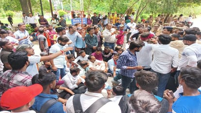 Students staged a protest in front of the Students' Union building, case of death of a student in Allahabad Un