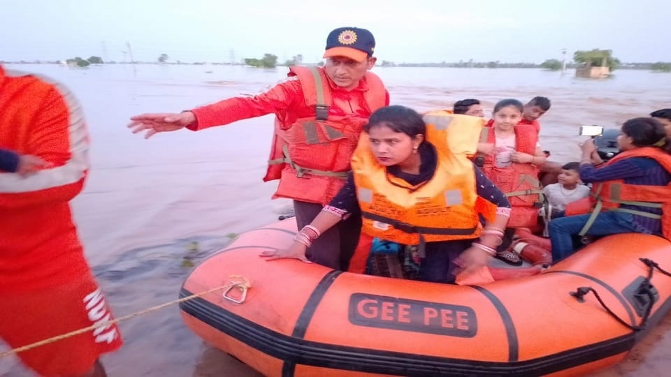 Flood threat in Ghaggar river, water entered many villages of Guhla-Cheeka area of Kaithal