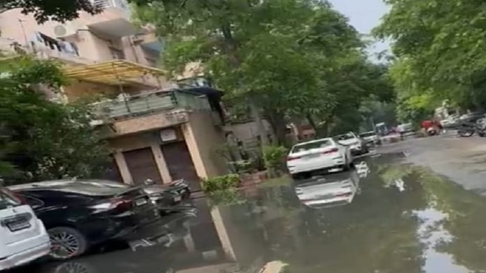 Drains falling into Yamuna river closed and sewer overflows in Delhi