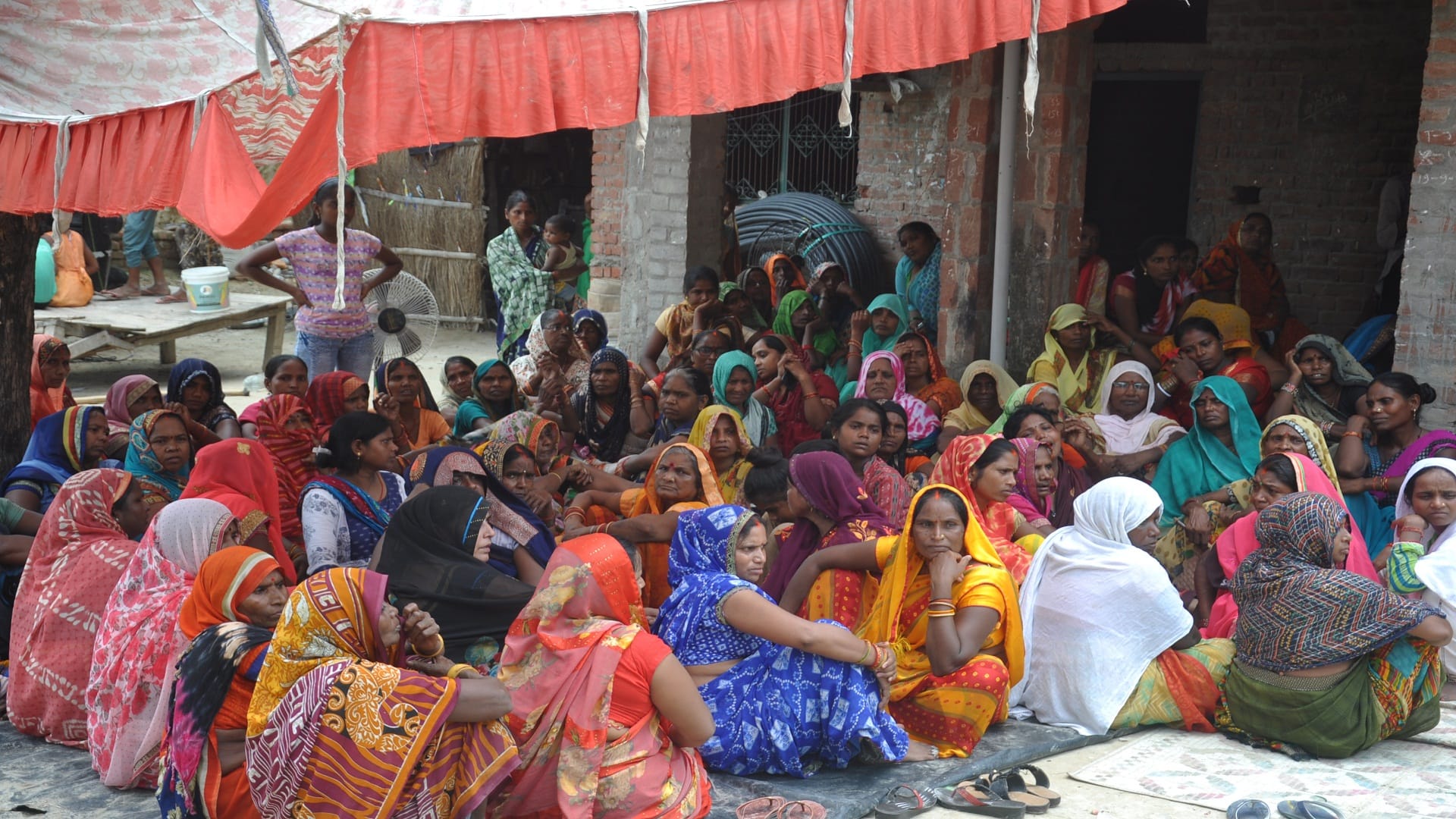 accident Queue of dead bodies passed through tear-soaked roads, nine bier raised from Jethwara area