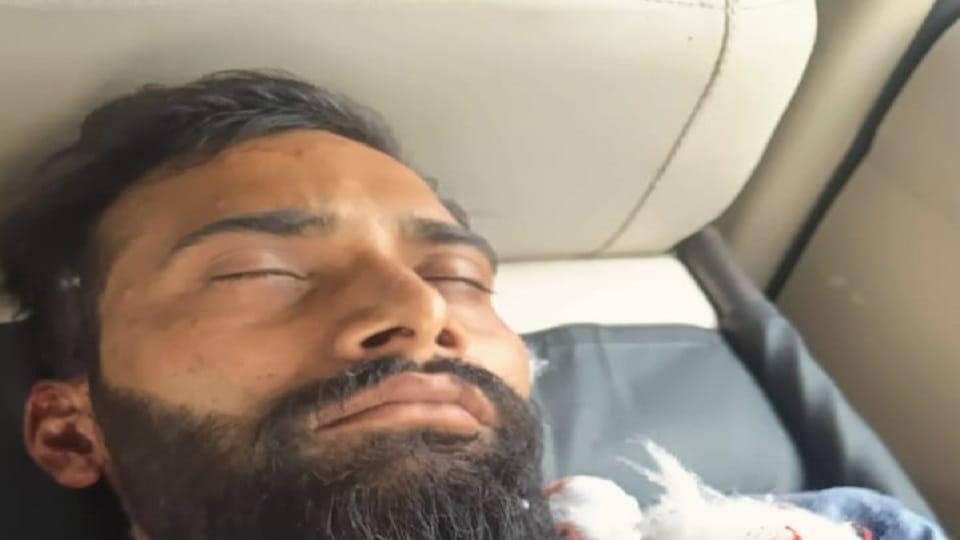 young man cut his neck in police station after which he admitted to hospital