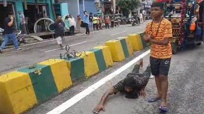 Kanwar Yatra: After birth of a daughter, Deepak brings Kanwar after lying 125 kilometers from Haridwar