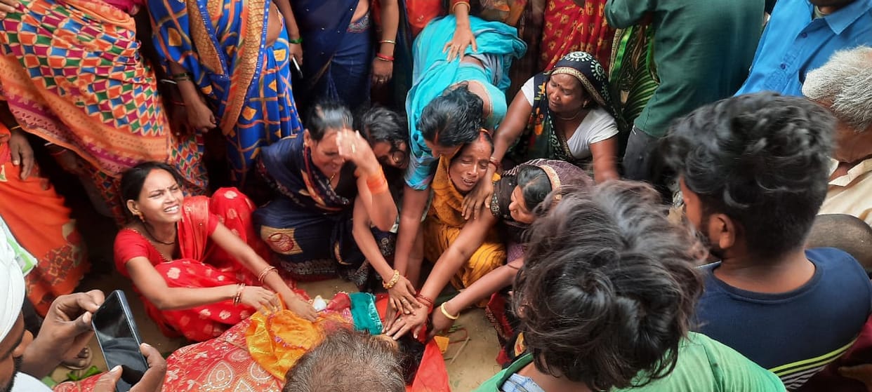 Mau: After snakebite, a young woman succumbed to superstition, second incident in a week, chaos in the family