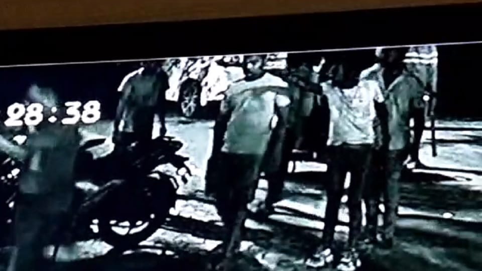 goons thrashed the young man on the middle of the road