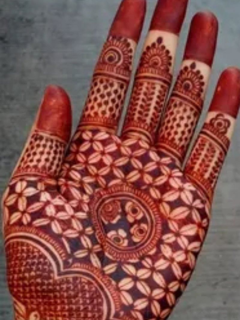 Mehndi Designs - Mehandi Unke HathoN Me Laga Do Yaro,... | Facebook