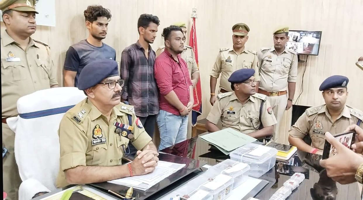 UP Crime Illegal smuggler arrested in Ghazipur smugglers used to bring arms from Bihar in Ghazipur