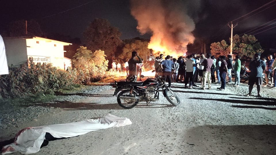 Bike rider dies due to collision of unknown vehicle in Kumsi, Ambikapur