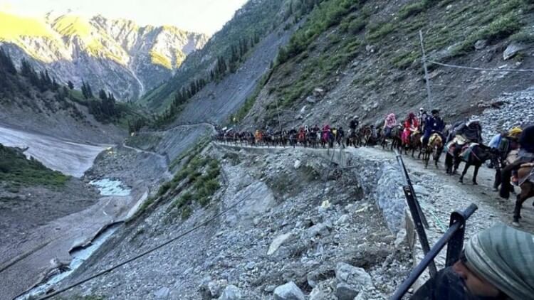 Amarnath Yatra 2023: Cheers resonating in Jammu Kashmir, badminton player Saina Nehwal reached yatra