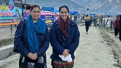 Asian Games 2023: Saina Nehwal reached Amarnath before Asian Games, visited Baba Bholenath, said this; Video