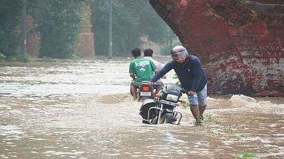 Delhi: दिल्ली में बाढ़ के लिए जिम्मेदार हैं ये तीन 'टूल', राष्ट्रपति शंकर दयाल ने मायावती को क्यों किया था तलब Delhi flood: These three barrage are responsible for floods in Delhi