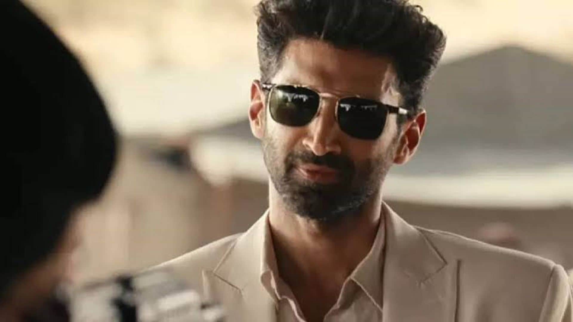 Bollywood Actor Aditya Roy Kapur reveals Anurag Basu gives dialogues just before the shot