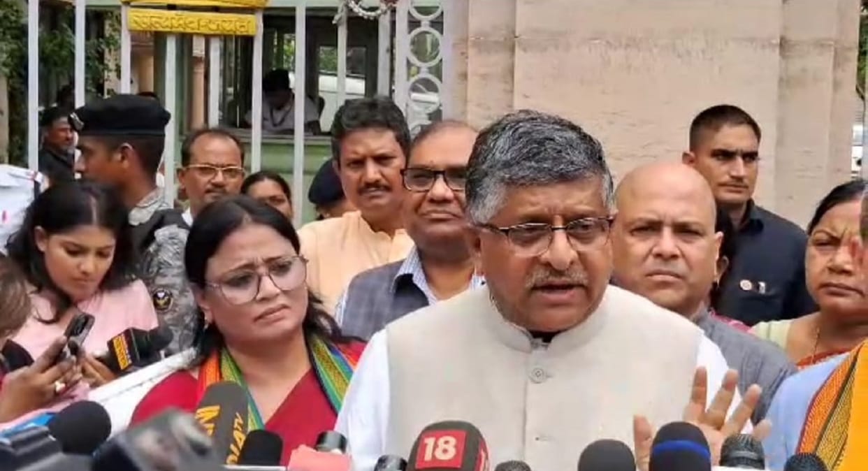 West Bengal: Member of BJP Fact Finding Committee meets Governor, team leaves for Diamond Harbour