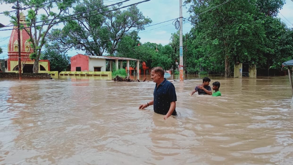 Water level of Ganga has increased in Bijnor, villages of Khadar area are in danger