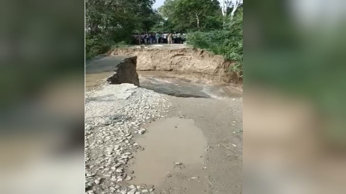 Baghpat:  water entered in many villages Due to breach of embankment of Yamuna, crop submerged