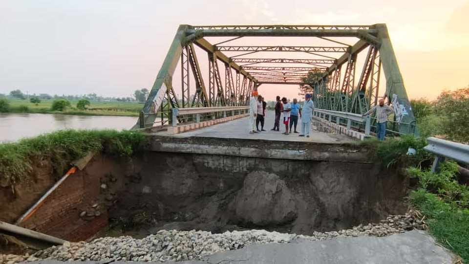 Road connectivity cut off from 14 villages in Firozpur of Punjab