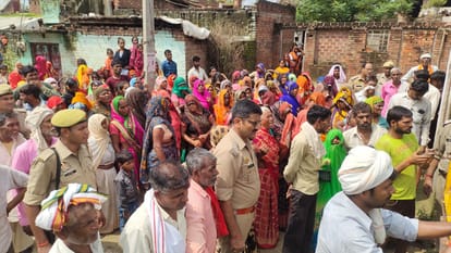 Old man killed and two sons injured in election rivalry, panic in the area due to rapid firing in front of pol