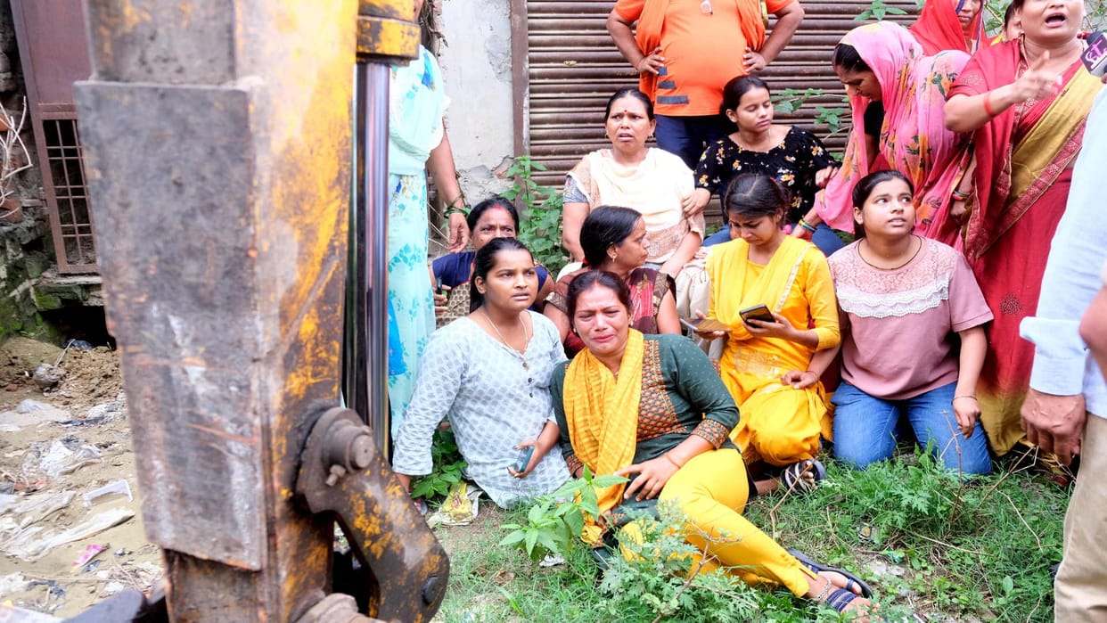 Khorabar Township Medicity Scheme against protest in gorakhpur