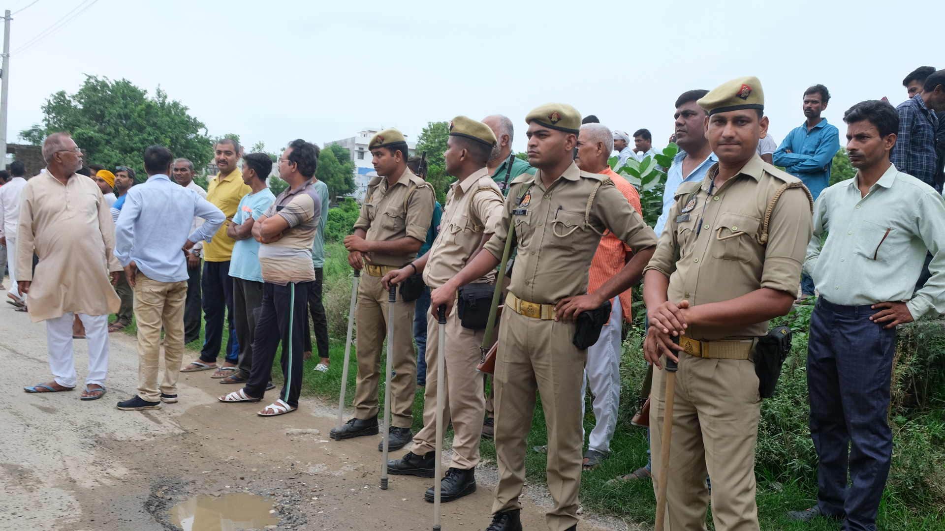 Khorabar Township Medicity Scheme against protest in gorakhpur