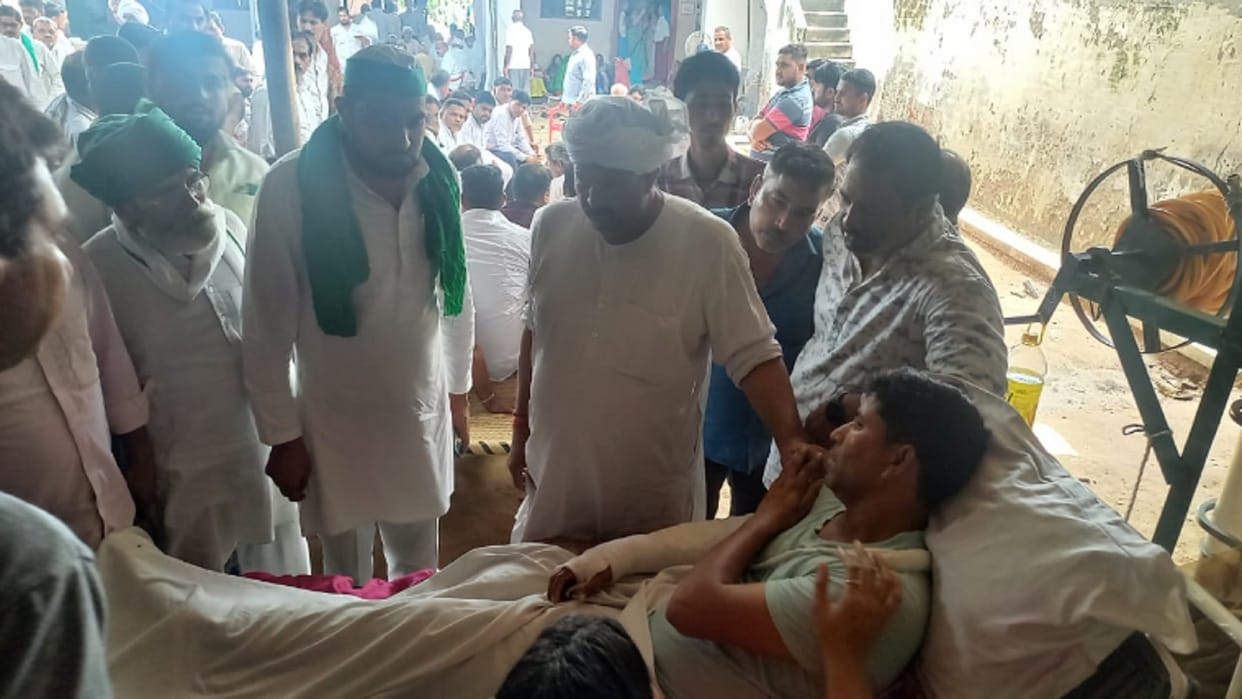 Ghaziabad accident: Naresh Tikait met family members in Dhanpur village, expressed grief over incident