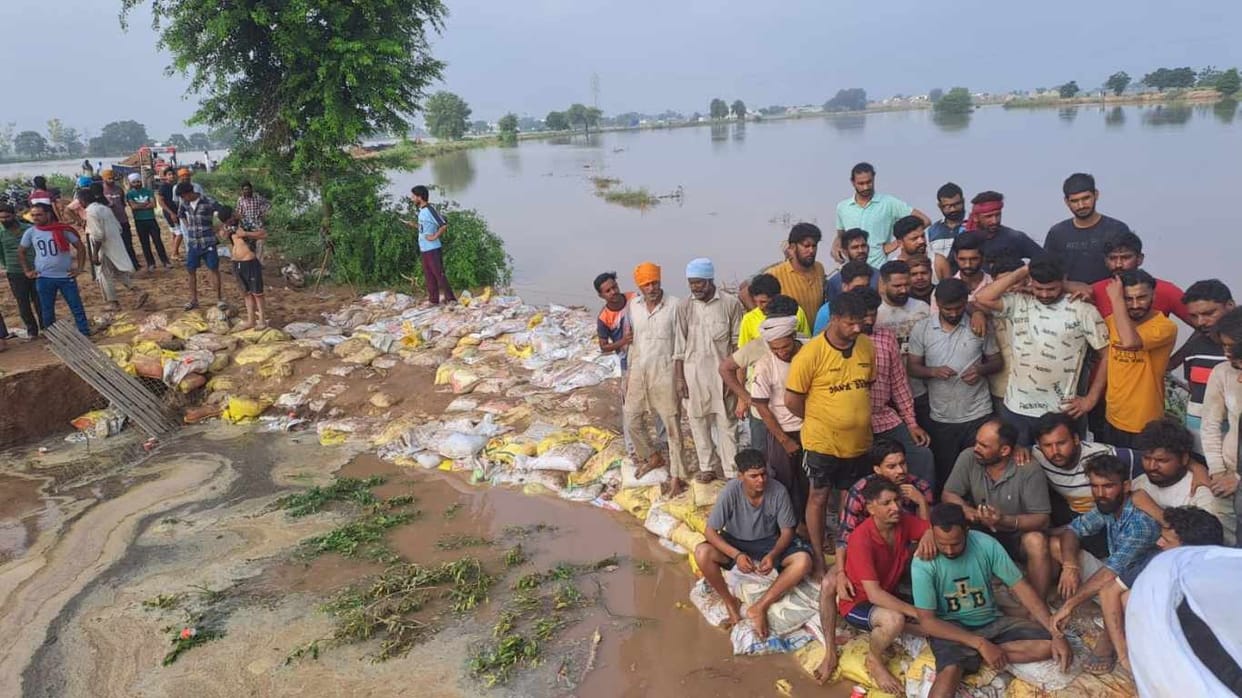 Punjab Flood 320 people rescued in Jalandhar and 223 in Kapurthala