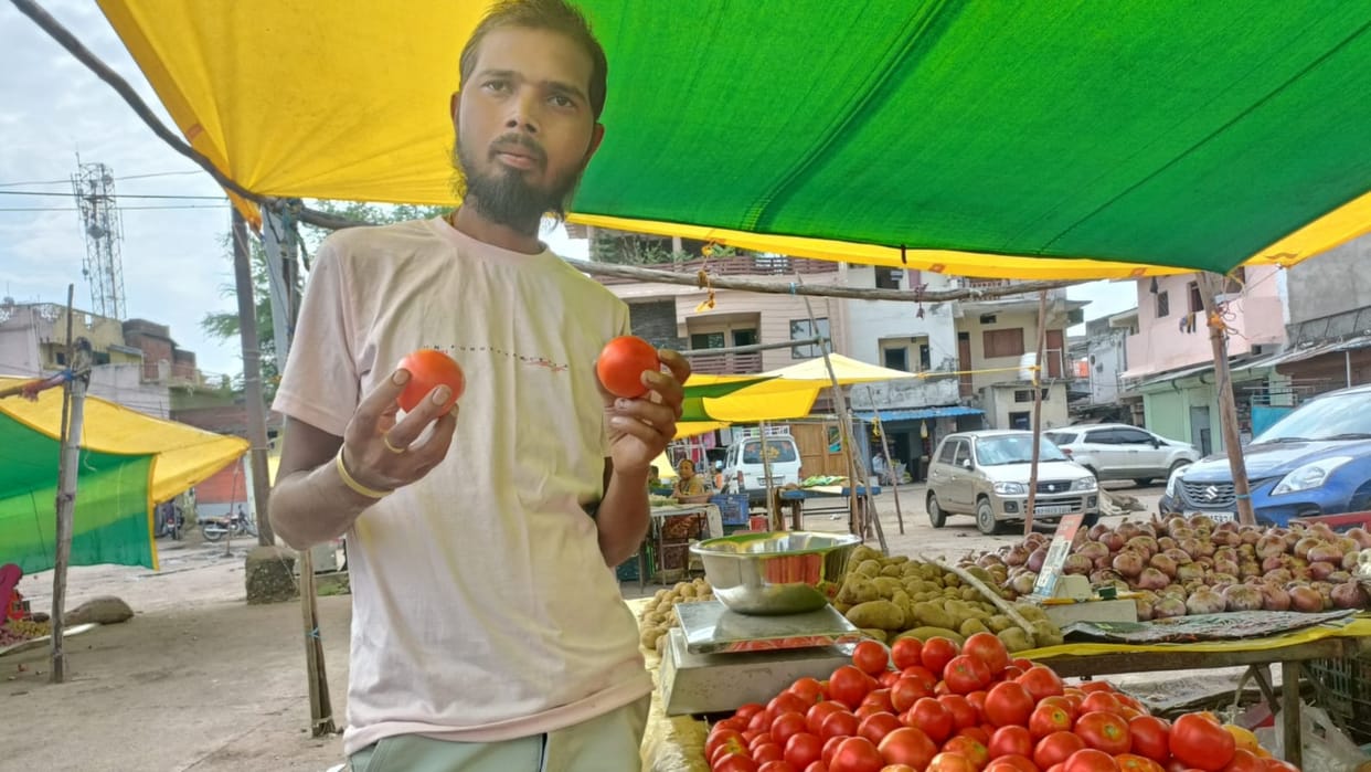 Shahdol News: the husband put tomato in the vegetable, the wife left the house in anger