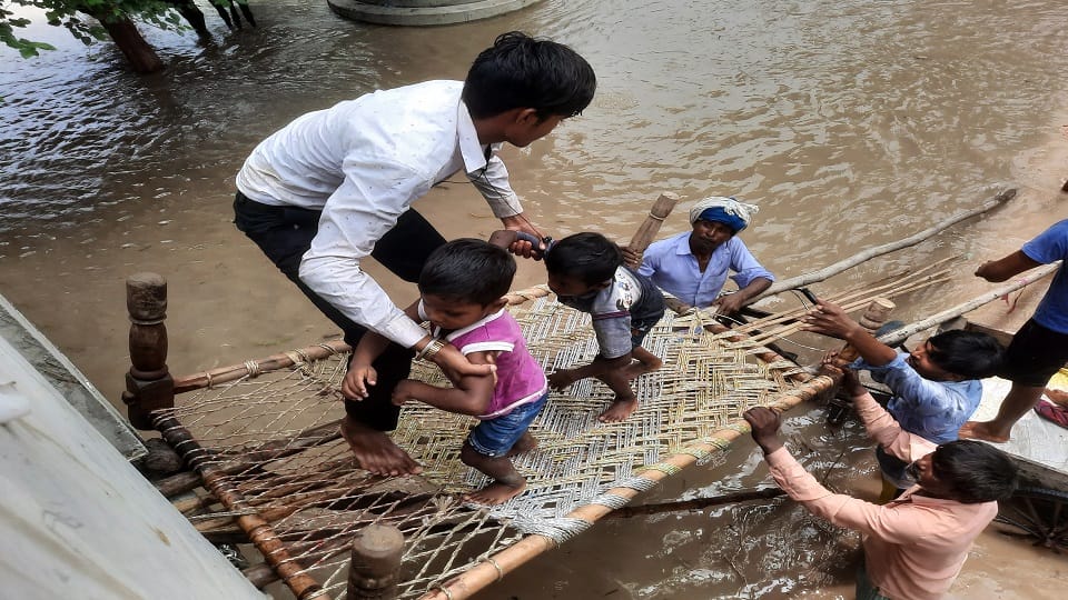 Flood and rain in Delhi increased the problems of the people
