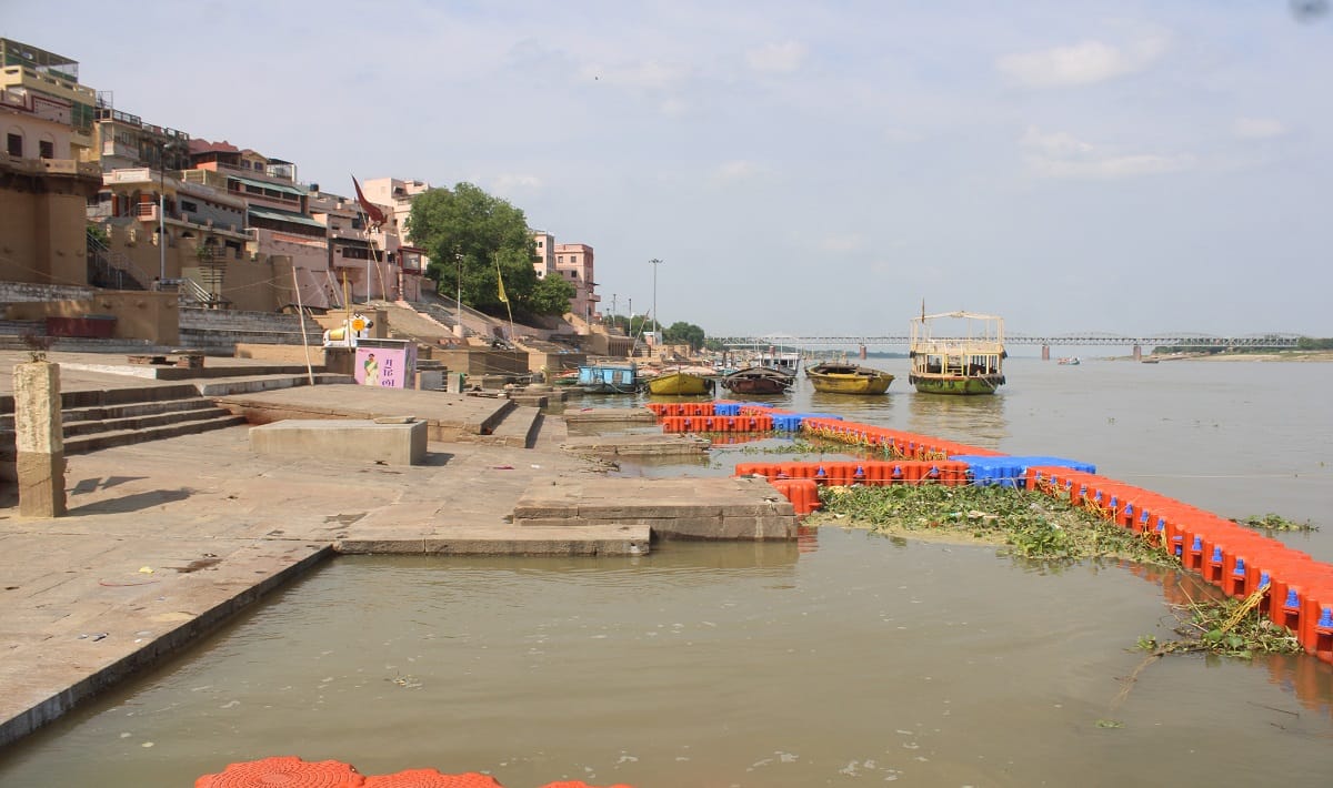 Ganga Water Level: Ganga started increasing at double the speed, cremation started on the stairs