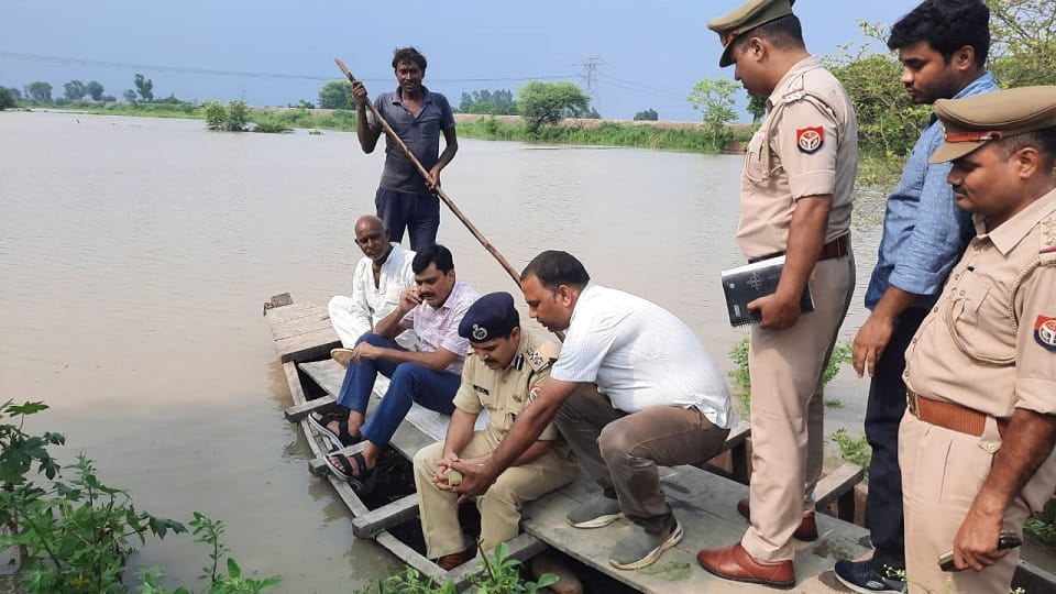 Aligarh DM SSP said do not panic, the administration is with them