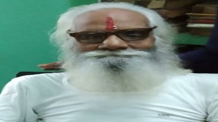 Aligarh News: डॉ. वेदराम विद्यार्थी के निधन पर शोक, 98 वर्ष की उम्र पर भी था पढ़ने लिखने का शौक