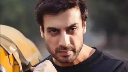 Tiger Zinda Hai fame Gavie Chahal wades through flood waters in Punjab to provide food aid to affected people