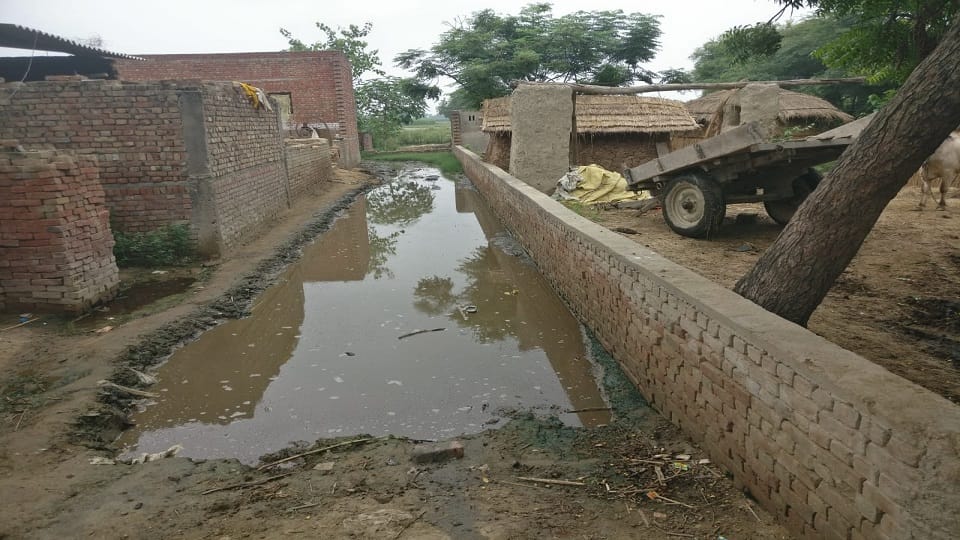 path to Maiya temple is very difficult, the way is submerged