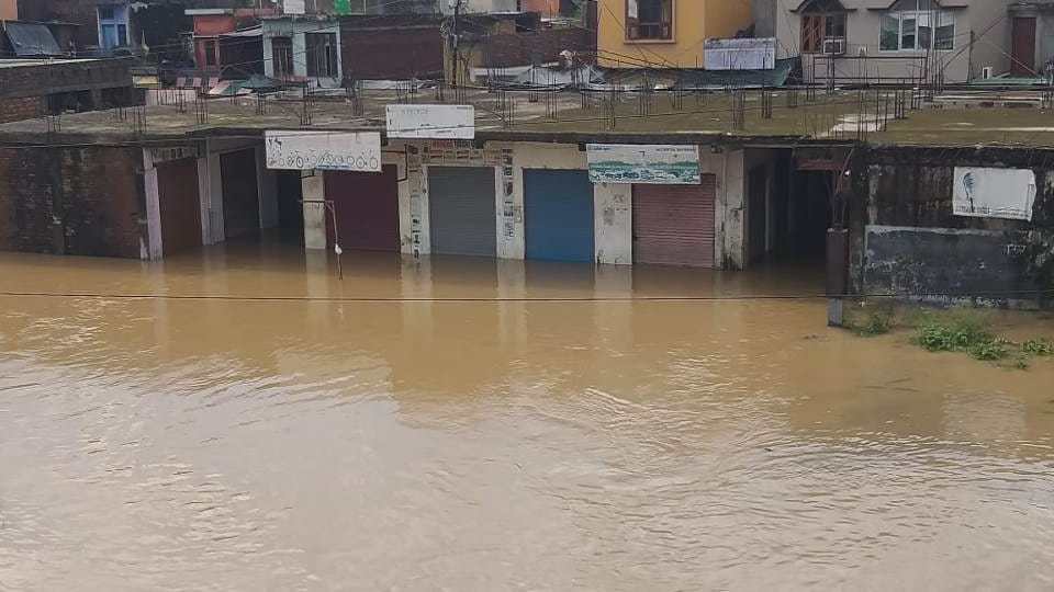 flood in Uttarakhand Roorkee Three killed in Laksar khanpur  teams deployed Material being sent by helicopter