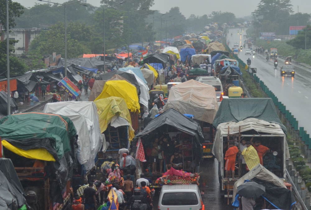 Kanwar Yatra 2023 Haridwar Delhi Highway Jam After Huge Crowd of Kanwariya police Arrangements Field Photos