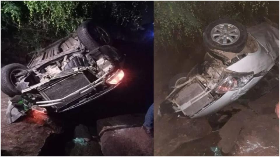 Kota News Car of youths going to visit Dadhadevi Mata overturned one dead and three injured