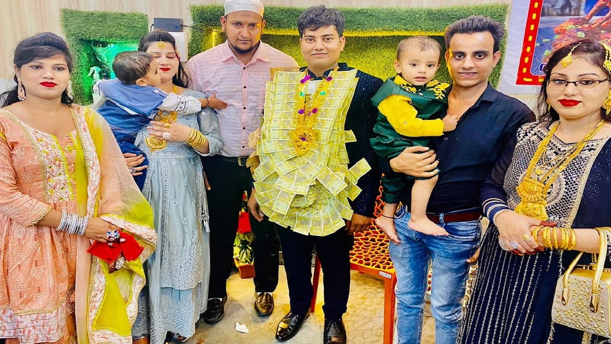 Two hours after marriage in Agra groom told to bride triple talaq