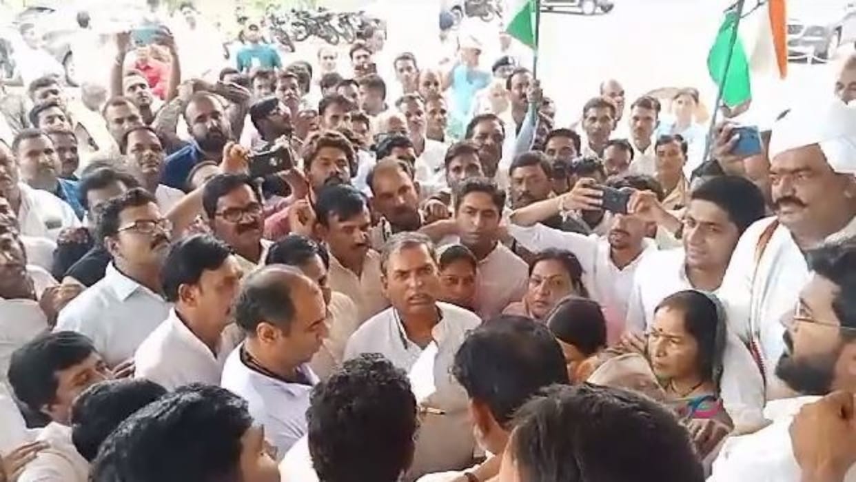 Rajgarh Congress district president says in protest against FIR on Digvijay FIR registered in all 45 districts