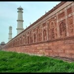 ताज का उत्तरी दरवाजा, जिसमे लकड़ी के दरवाजे को हटाकर ईंटो से बन्द कर दिया गया