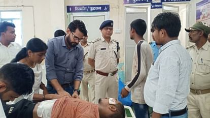 Bihar News: बदमाशों ने दिनदहाड़े युवक को मारी गोली, बीएस पीने के चक्कर में हुई फायरिंग; दोस्तों पर लग रहा आरोप Miscreants shot young man in broad daylight in Nalanda, firing took place due to drinking BS
