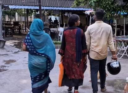 कोर्ट पहुंची बरामद लड़की