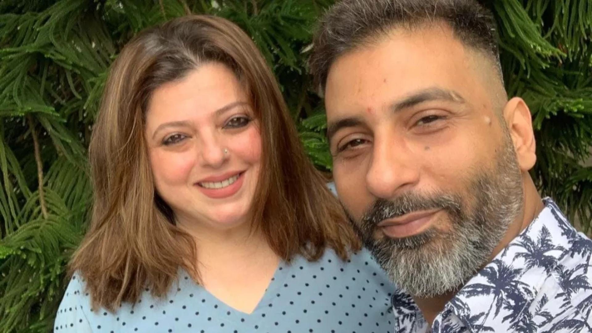 TV Actress Lived In Together but Not Married Delnaaz Irani Mughda Godse Ashlesha Savant Hina Khan