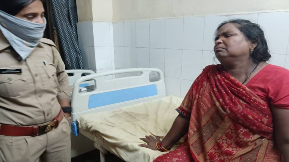 Woman tries to commit suicide by jumping into river in Mainpuri