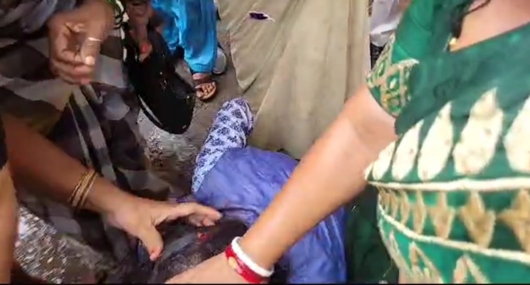 MP News: Congressmen set out to lay siege to CM's residence, police stopped, female worker's head exploded, di
