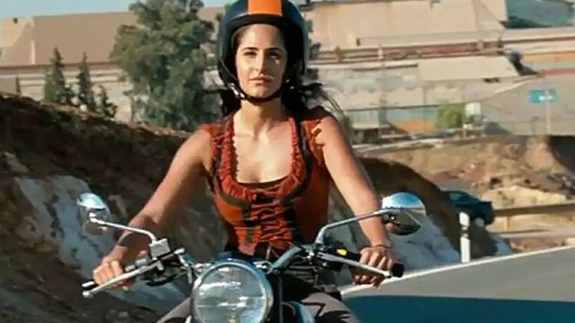 bollywood actresses who love to bike riding sonakshi sinha kriti sanon shraddha kapoor katrina kaif