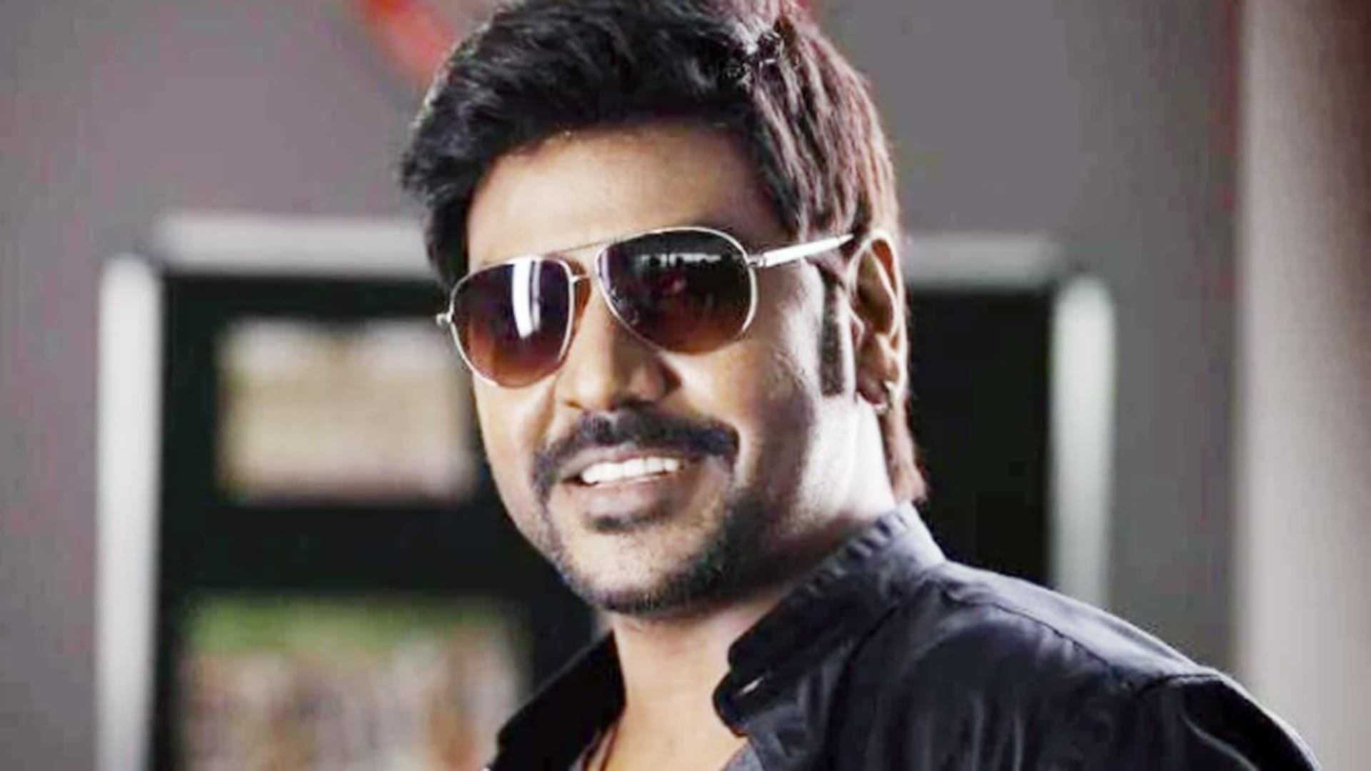 Chandramukhi 2 Raghava Lawrence apologizes for bouncers beating students at kangana ranaut film audio launch