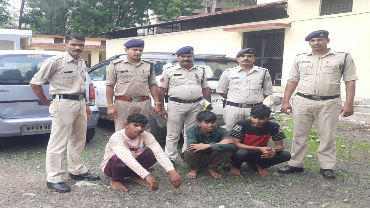 Ratlam News Shahzad alias Cheena arrested for 200 thefts goods worth 12 lakhs seized