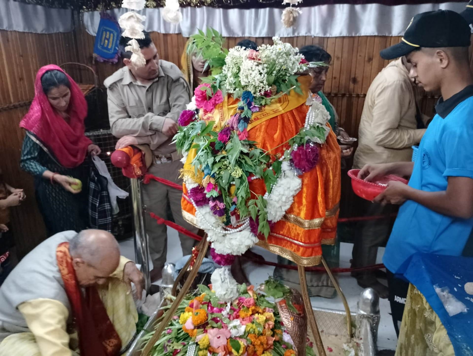 Sawan Shivratri 2023 Shiva devotees fast on the first monthly Shivratri of Sawan Uttarakhand Watch Photos