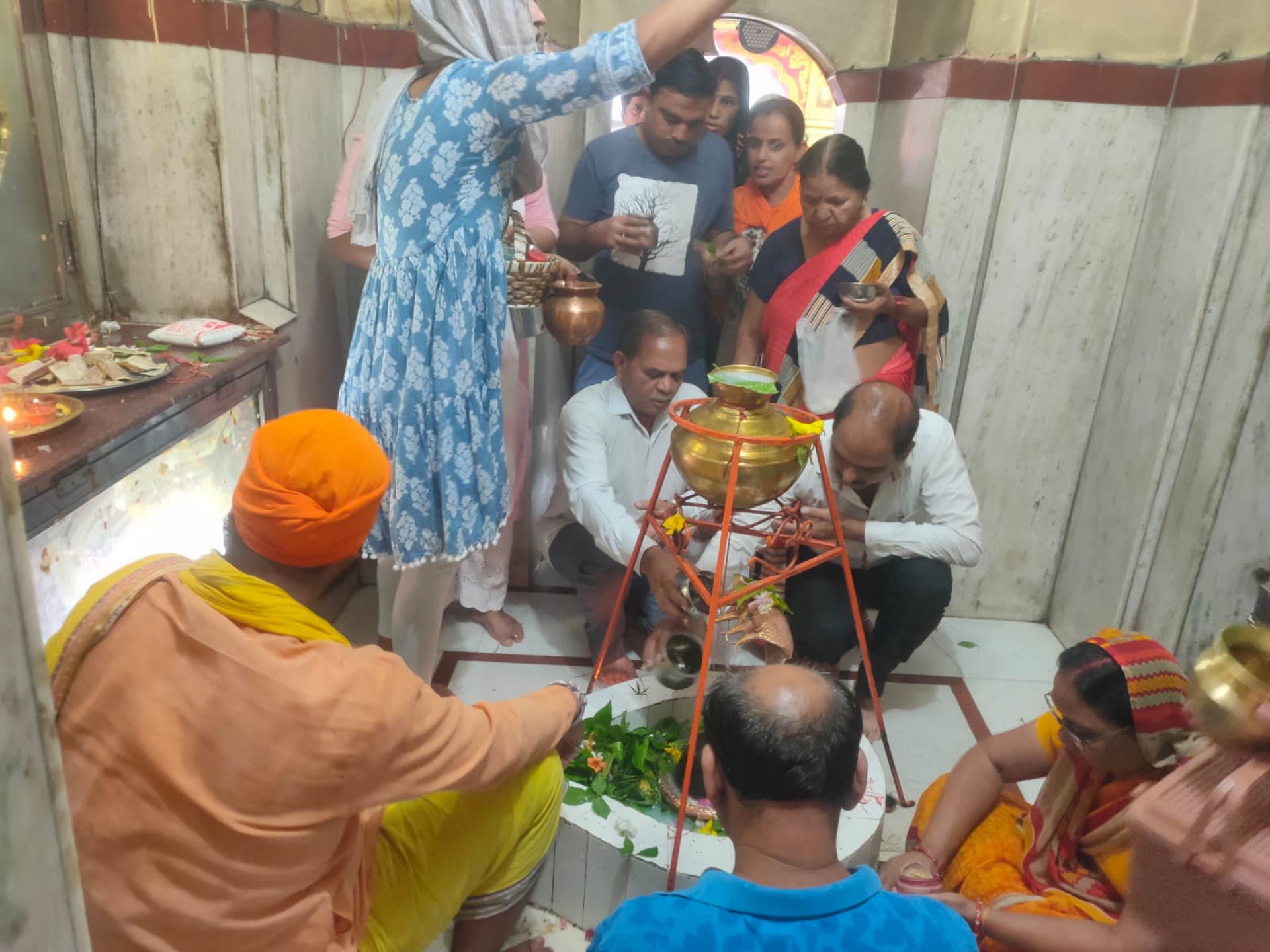 Sawan Shivratri 2023 Shiva devotees fast on the first monthly Shivratri of Sawan Uttarakhand Watch Photos