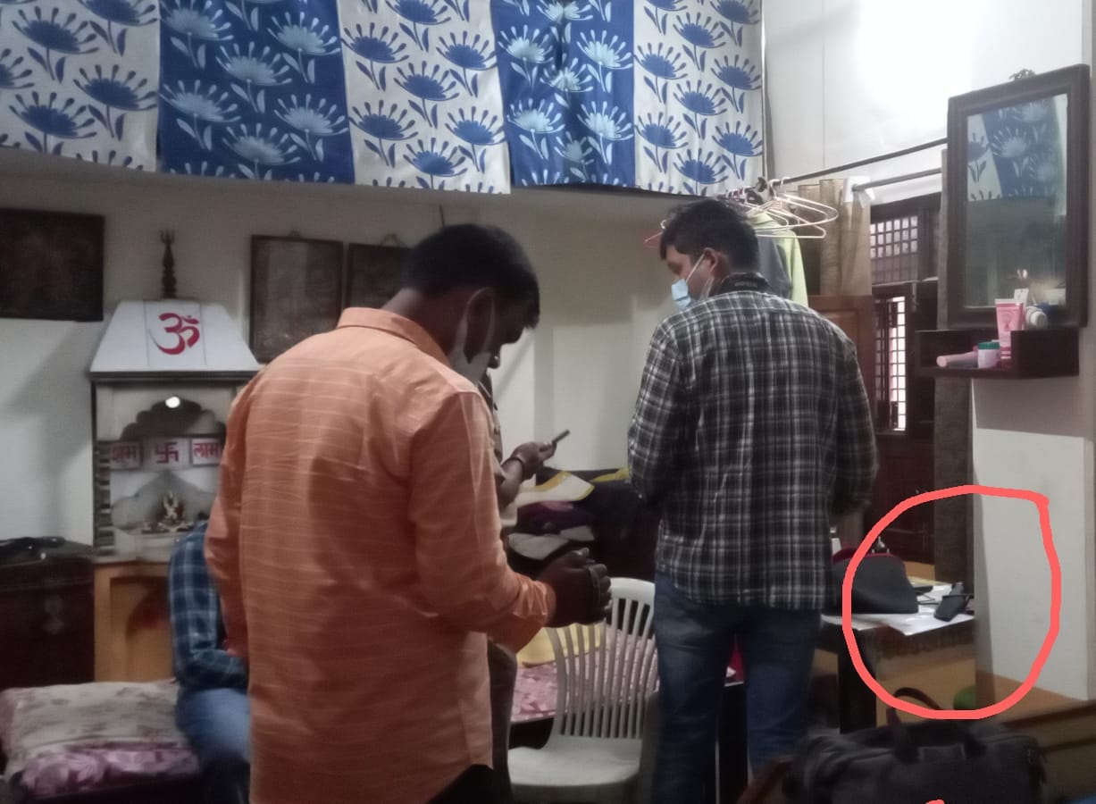 Scrap dealer strangled to death in varanasi accused himself reached police station